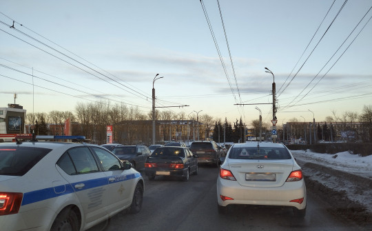 В Москве камеры фиксации нарушений начали штрафовать водителей за непропуск пассажиров трамвая