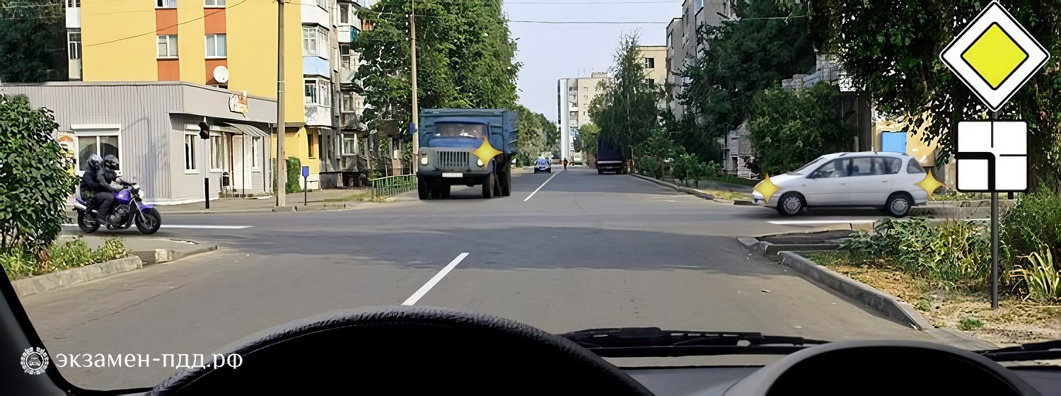 Билет 7. Вопрос 15. ABM (АБМ). Вы намерены продолжить движение прямо. Кому Вы обязаны уступить дорогу?
